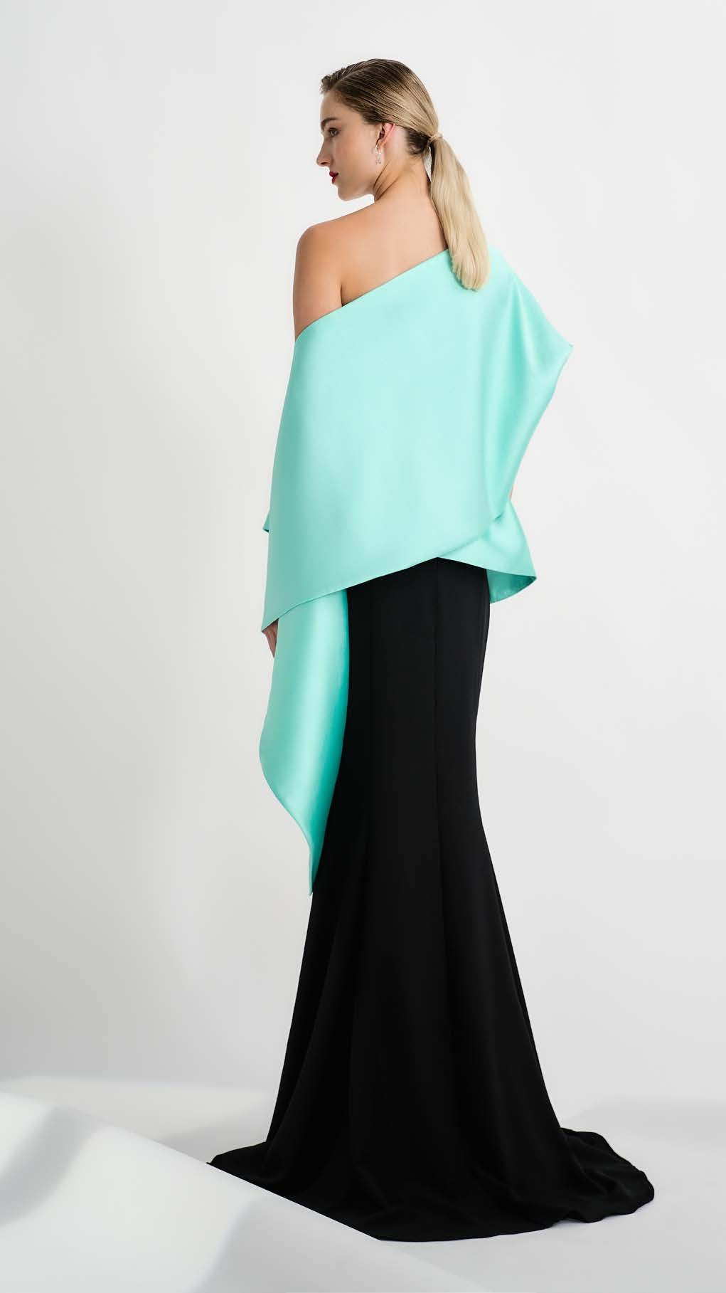 BUSTIER + GONNA CON STOLA A2-840210