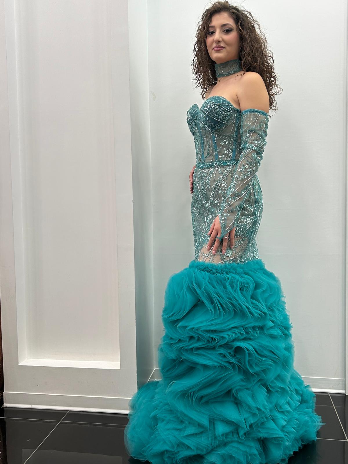 ABITO BELGRADO , ELISAR COUTURE